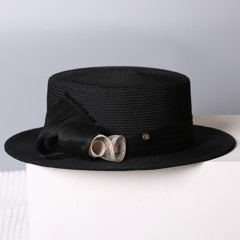 Nouveau chapeau de paille d'été pour femmes, style français haut de gamme rétro Hepburn, chapeau de soleil à large bord, protection solaire pour visage fin