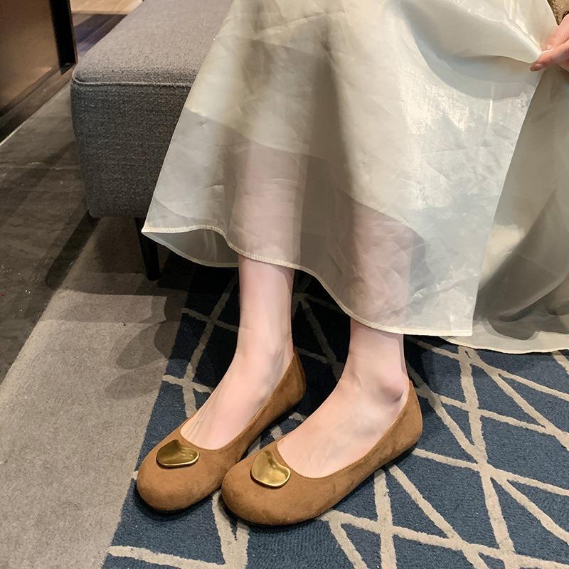 Liebe Metallschnellenschuhe neue flache Schuhe zum Hineinschlüpfen einzelne Schuhe verbreiterte große Größe Damenschuhe