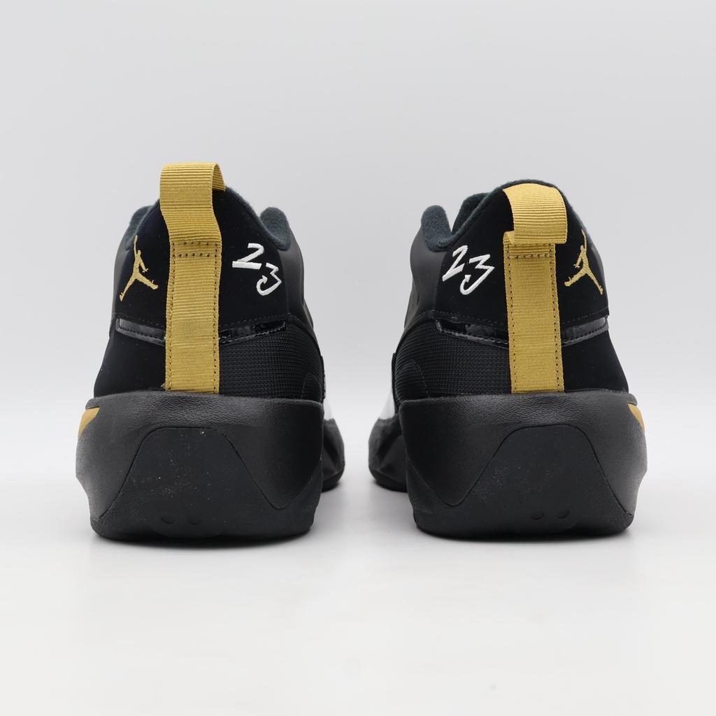 HQ2091-007 Nike Jordan Max Aura 7 Black Black Metallic Gold (Men's)