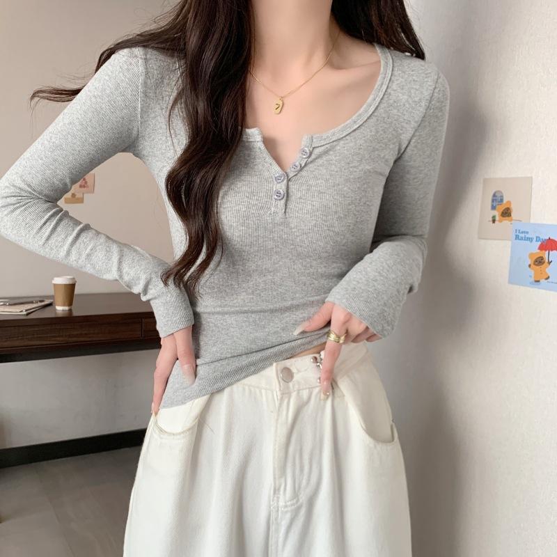 Burgundy super white, slightly fat and thin, slim, semi-open neck thread, long-sleeved base, female autumn sweet and spicy