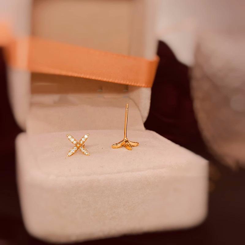 

S925 Sterling Silver Flower Stud Earrings - Elegant, Versatile Design for Women 925 Sterling Silver