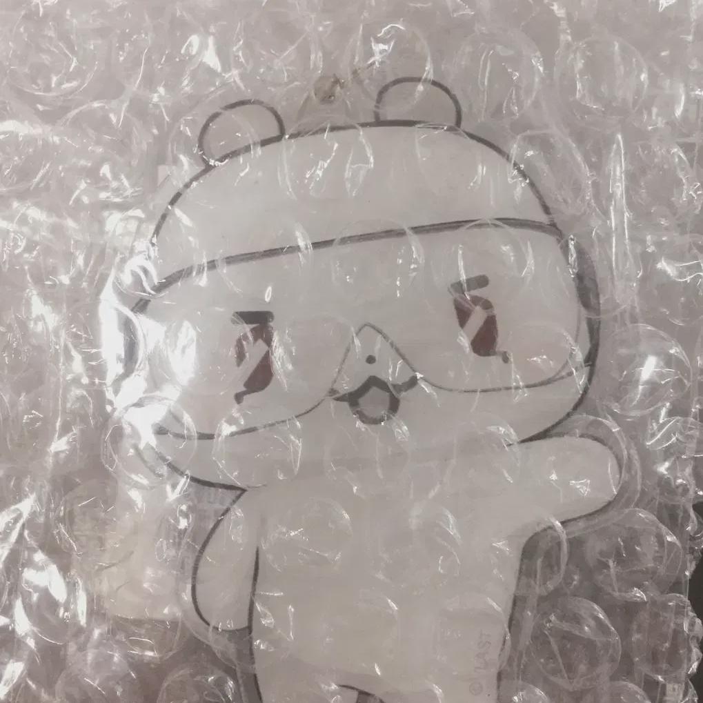 

Брелок-зеркальце Momo Plave Eunho Сотрудничество с Mediheal