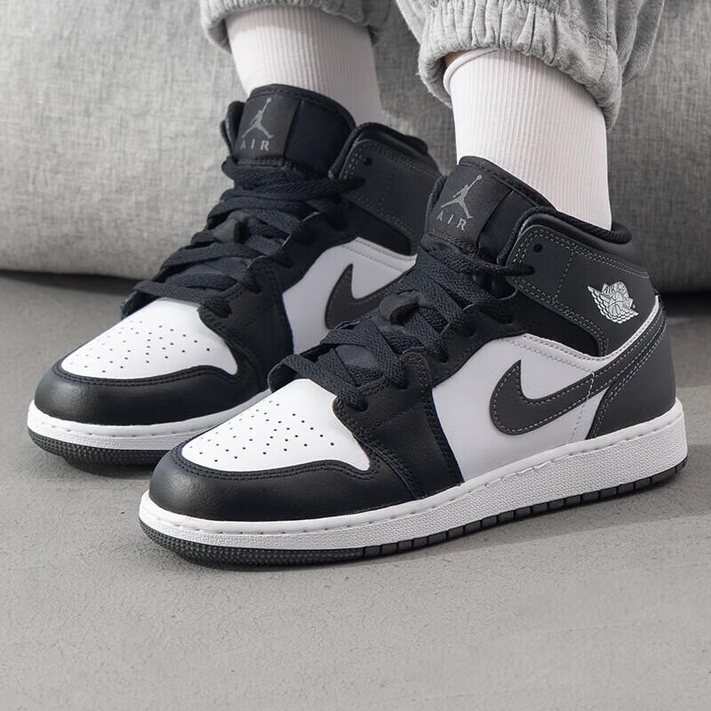 New Jordan Air Jordan 1 Slip-Resistant Cushioning Mid-Top Kids' Running Shoes Black Gray Color Kids' DQ8423-001