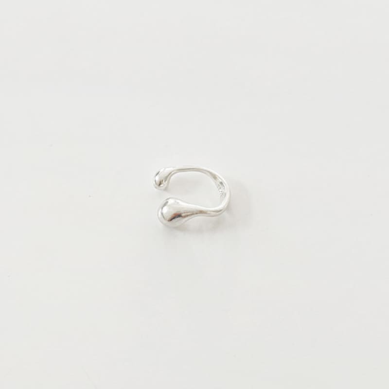 STILL INSTANT Rose with Dew - Earcuff 03