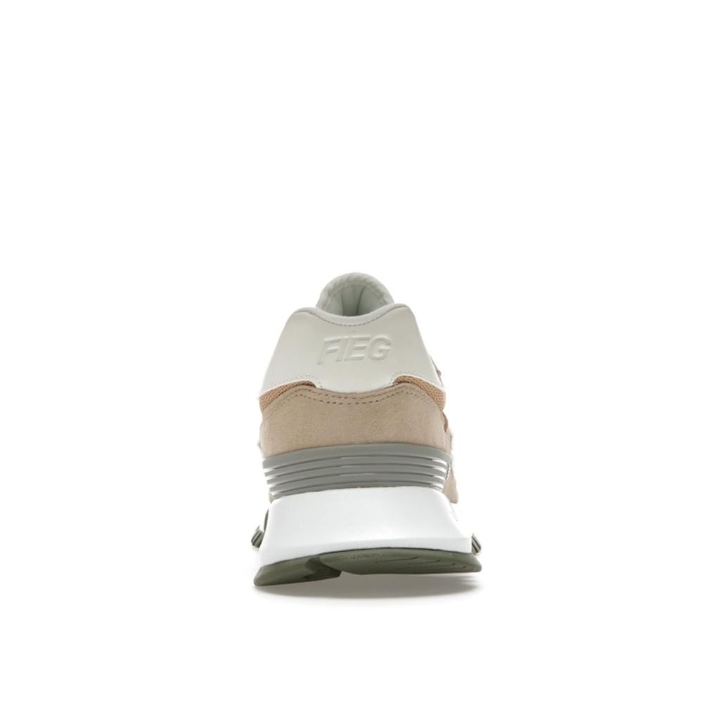 Ronnie Fieg x New Balance RC 1300 10-jähriges Jubiläum - White Pepper Herren-Sneaker Tan MS1300K2