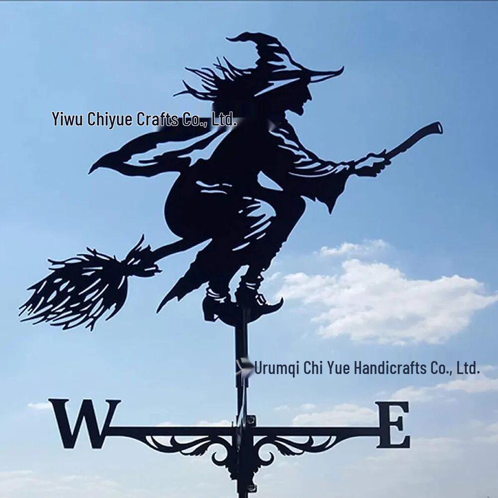 Weather Vane Ornament: Outdoor Wrought Iron Spray-Painted Roof Decoration Metal Craft