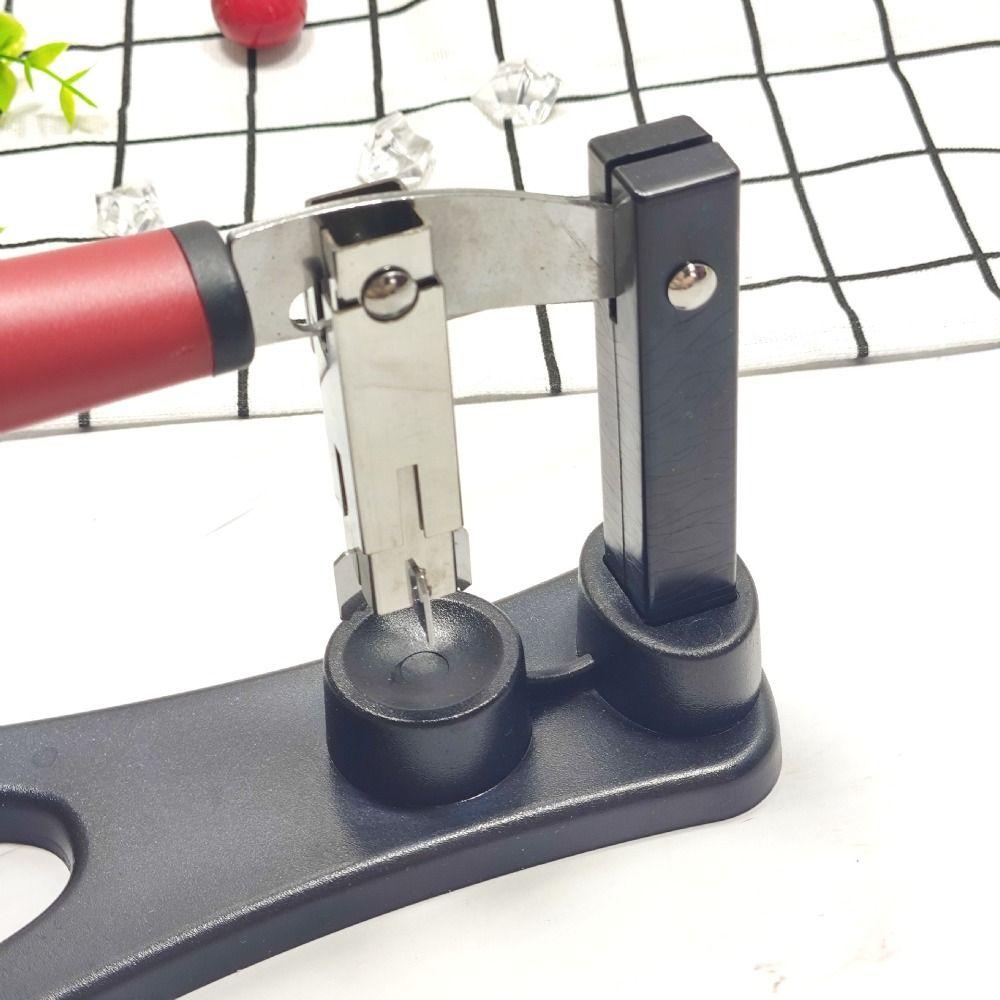 Press-Type Manual Nut Sheller Ergonomic Walnut Pliers Wear-resistant Chestnut Clip Kitchen Gadget