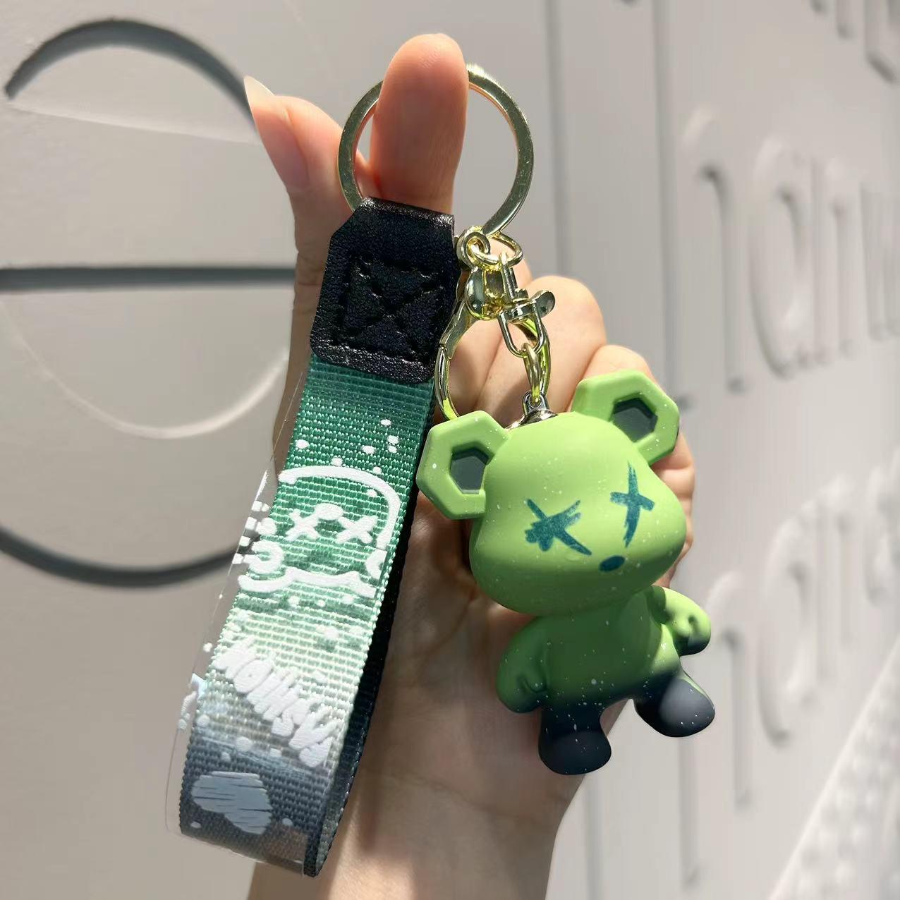 

Gradient Graffiti Bear Keychain: Creative Accessory for Men, Women, and Couples