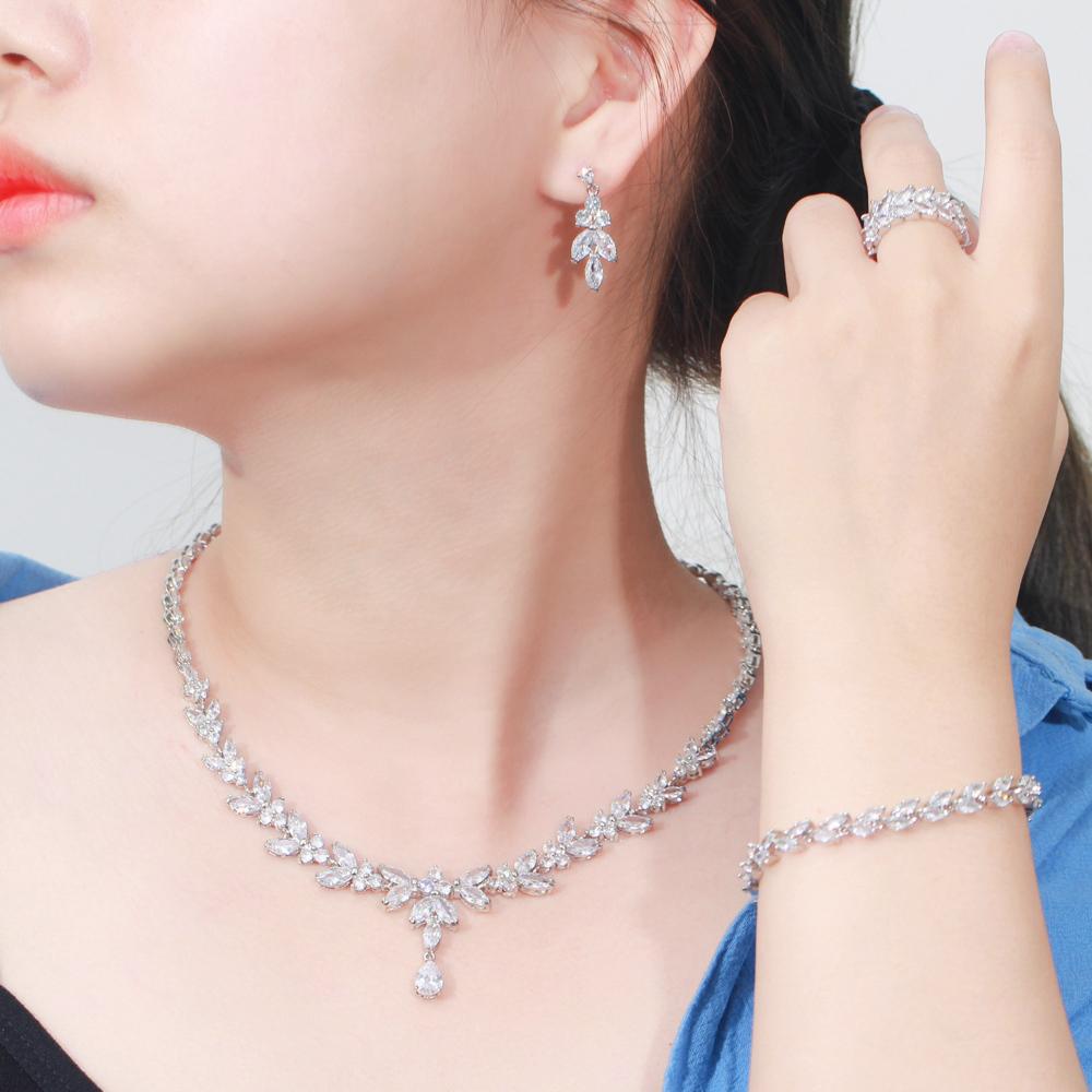 4pcs Delicate Leaf Shaped Cubic Zircon Dubai Fine Jewelry Sets Drop Earrings Necklace Bracelet Ring Women Luxury Bridal Wedding