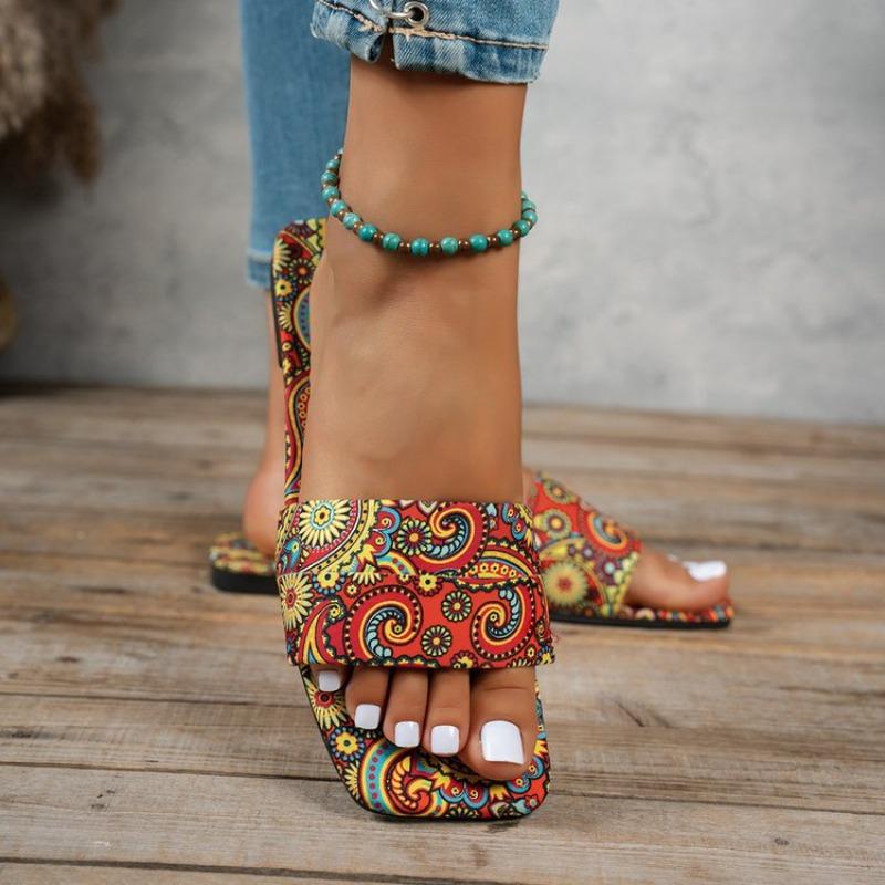 Fashion New Women Slippers Fashion Big Size Slippers Bohemian Flower Pattern Sandals Casual Lightweight Shoes Women Home Slides Women