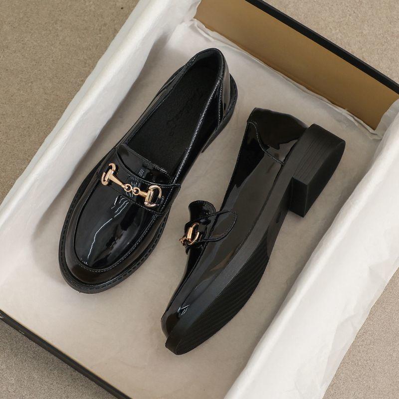 Leather small leather shoes women's new spring flat bottom comfortable black work soft bottom spring and autumn