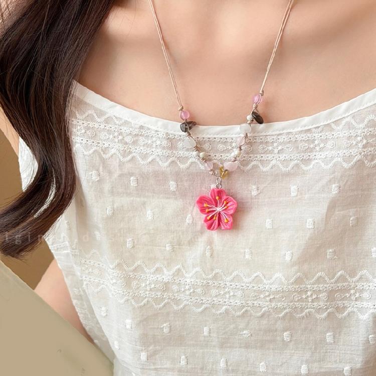 Adorable Flower Pendant Necklace Colorful Plastic Resin Beads Neckchain Fun And Feminine Fashion Accessory