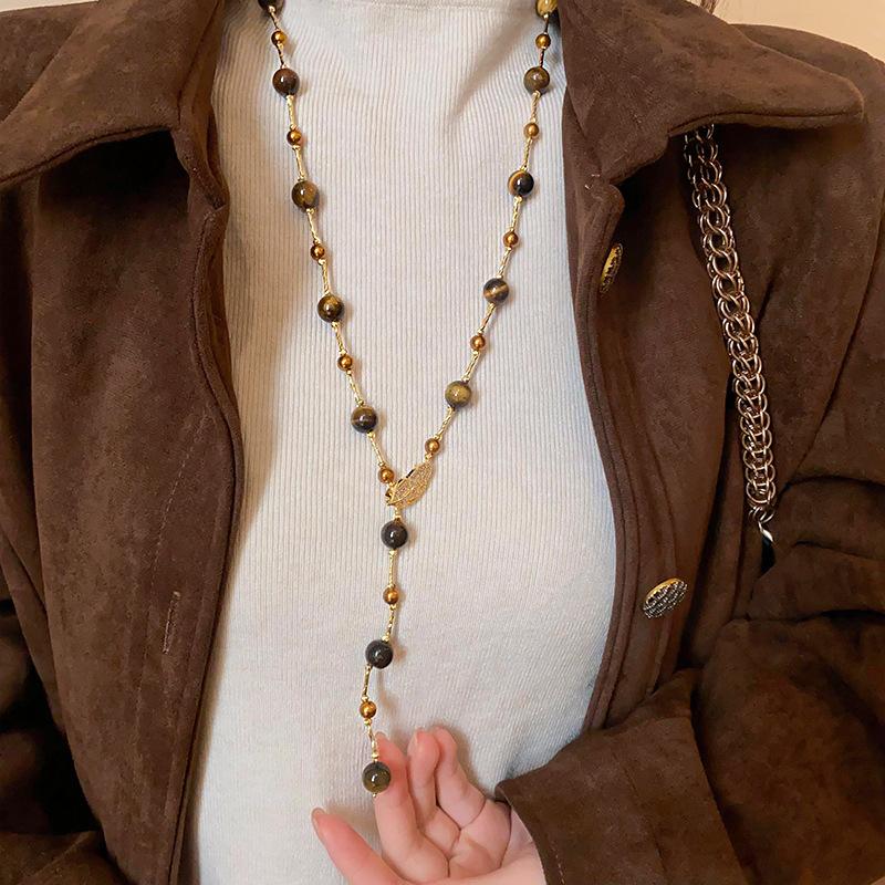 New Retro Maillard Tiger Eye Stone Beaded Long Sweater Chain High-end Atmosphere Autumn and Winter Accessories Necklace