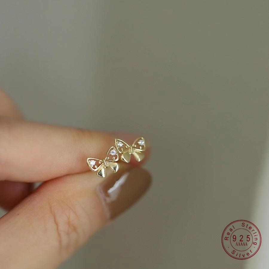

925 Sterling Silver Plated 14K Gold Hollow Out Exquisite Zircon Bow Earrings for Women French Temperament Jewelry Accessories Silver