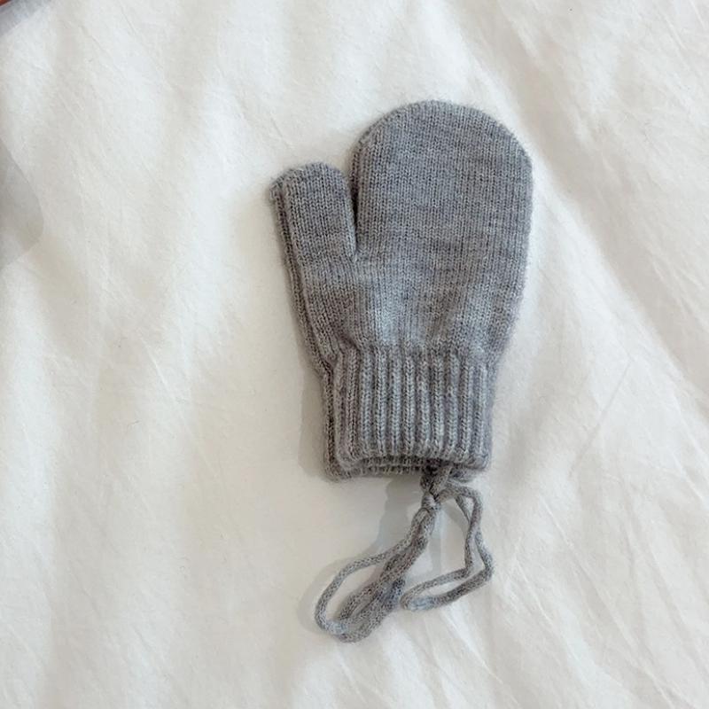 

Детские перчатки ярких цветов для мальчиков и девочек, детские однотонные вязаные теплые перчатки со шнуровкой, детские толстые повседневные варежки на осень-зиму серый