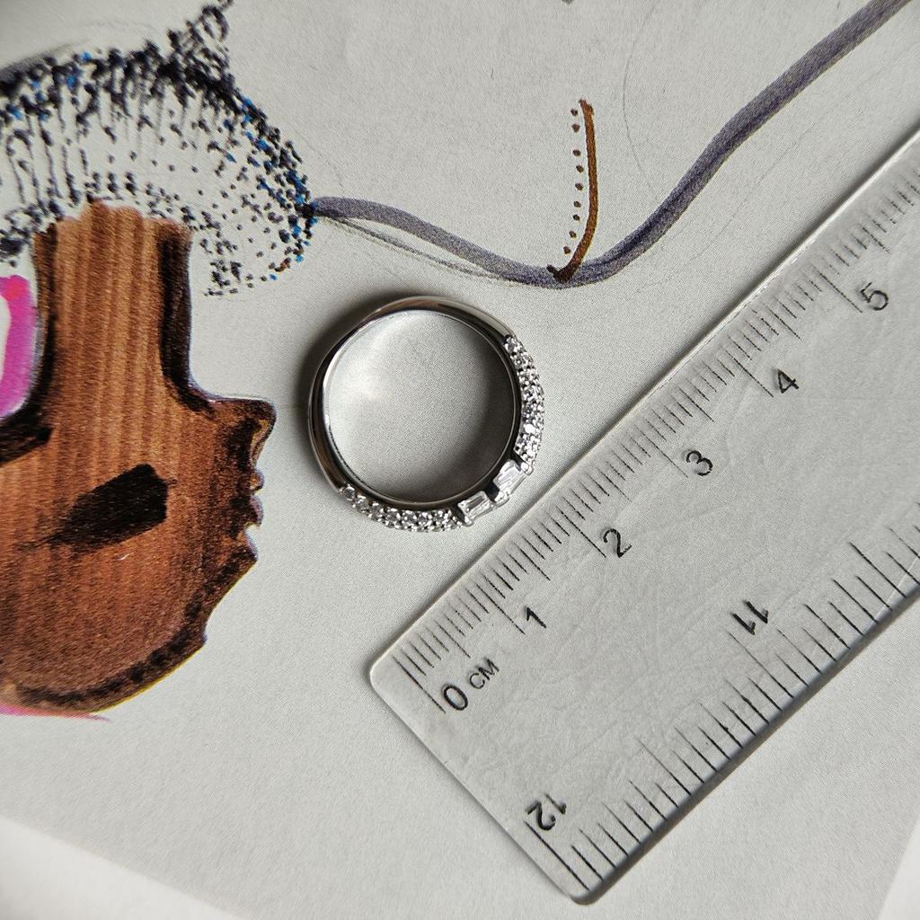 Silver Ring with Cubic Zirconia, Product Weight 2.57 G (2186595)