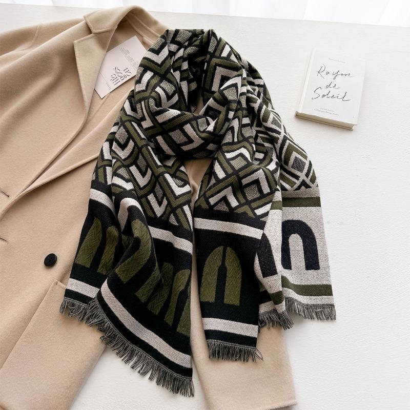 

Клетчатый новый осенне-зимний модный шарф с буквами двойного назначения с кисточками 63x200cm