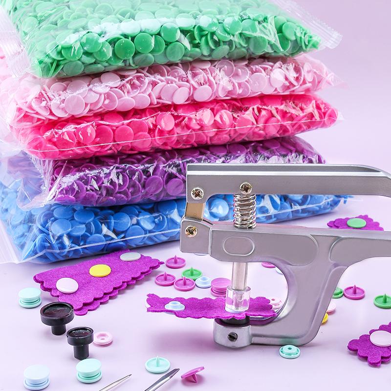 Wholesale T5 Plastic Snap Buttons For Clothing Diy Garment Press Stud Fasteners Used To Kids Diapers/Bibs/Bags/Folder/
