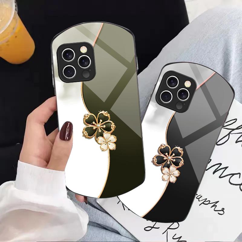 Lucky Four-leaf Clover For iPhone 16 15 14 13 Plus 12 Mini 11 Pro Max XR Xs X 7 8 6 6S Elliptical Tempered Glass Phone Case