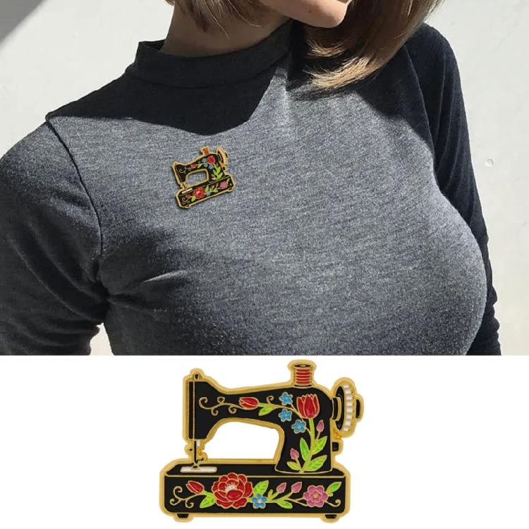 Cartoon Sewing Machine Brooch Zinc Alloy Construction Fashion Decoration Accessory for Secure Fastening