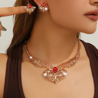 Kadın Seti İçin Moda Takı