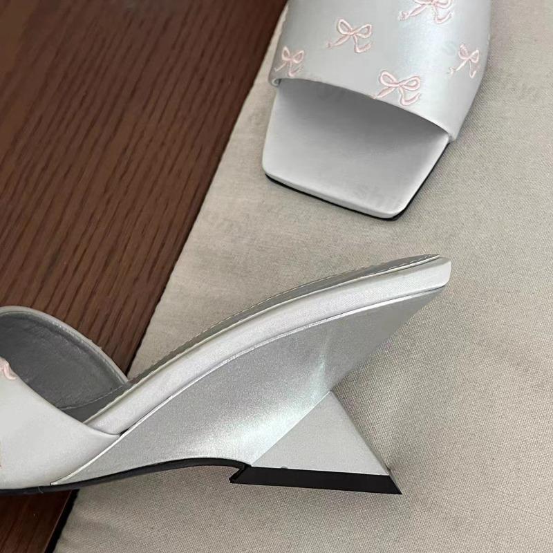 Mote Damesandaler 2025 Nye Sommer Firkanttå Dame Hælmules Sexy Høye Hæler Sandal Kiler Tøfler Kvinne Mote Kvinnetøfler