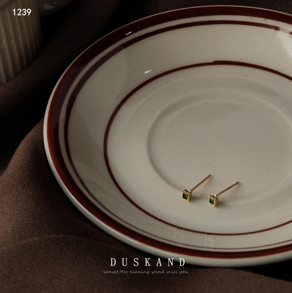 A very small and mini square stud earring needle plated with real gold daily simple earrings.