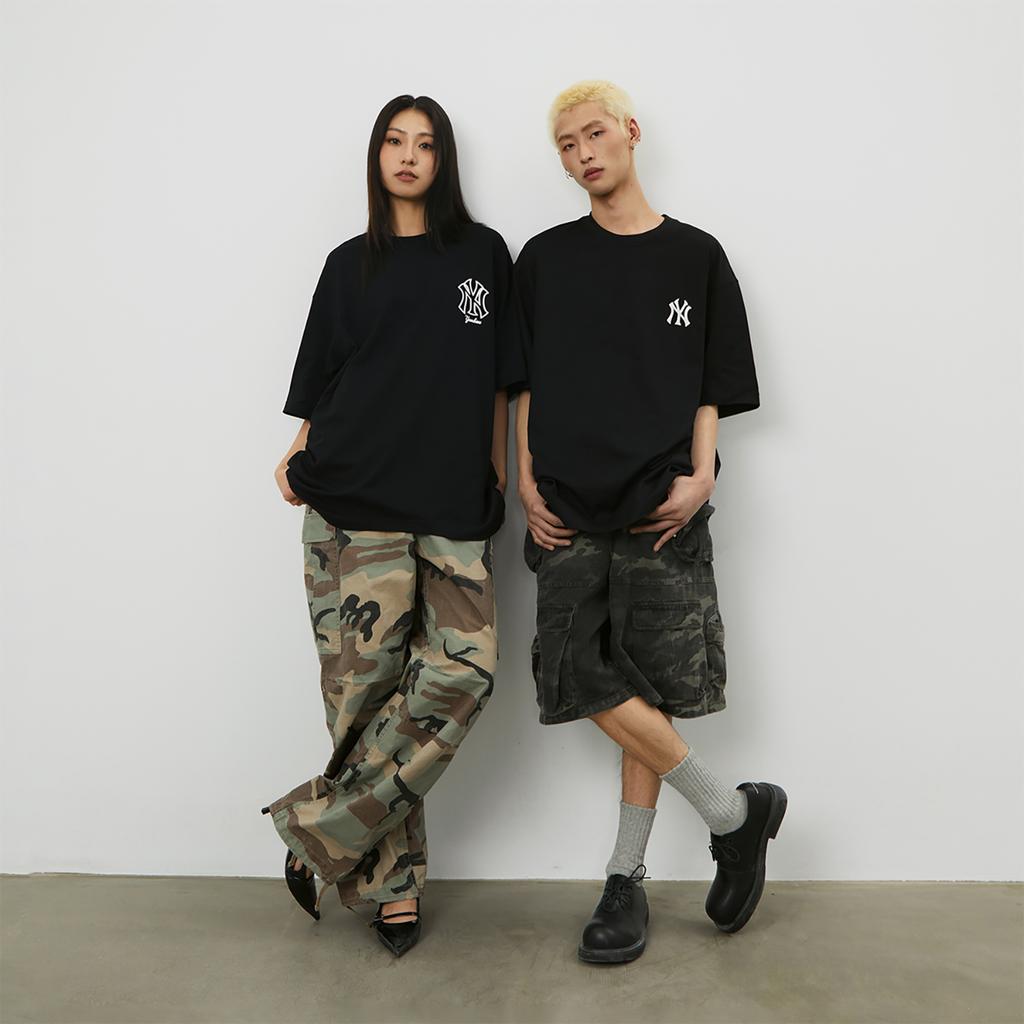 New MLB New York Yankees MONOGRAM Collection SS24 T Shirt Unisex Black 3ATSM0343-50BKS