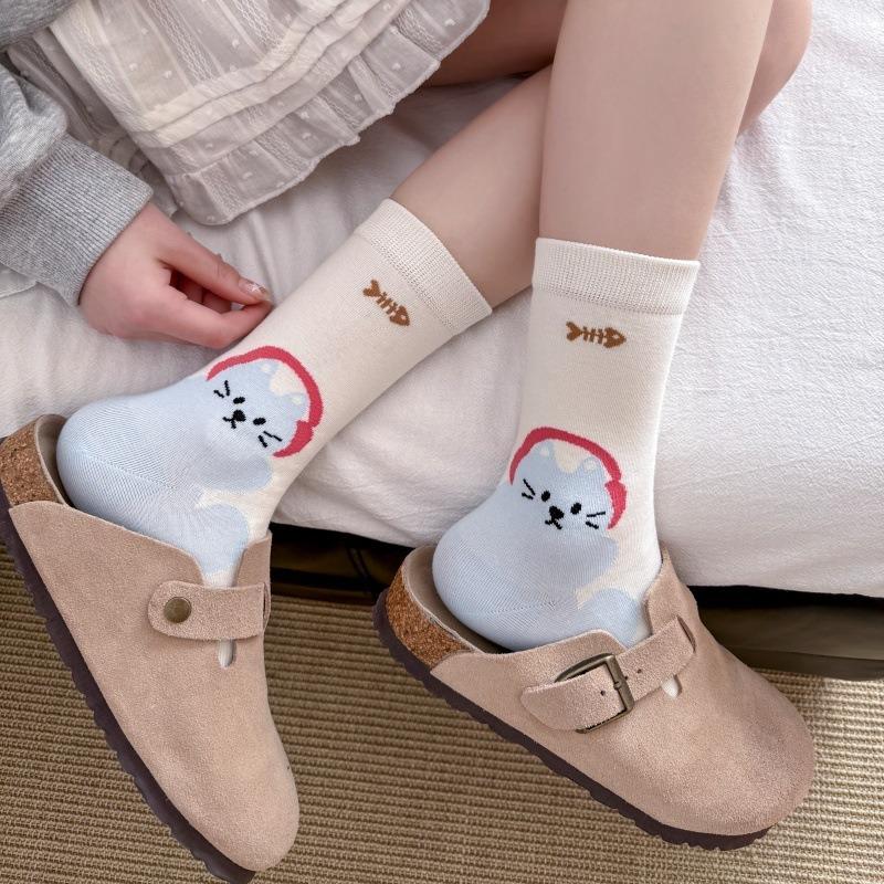 Women's Spring and Summer Fashion Is A Lovely Boneless Mesh Tube Stack Socks