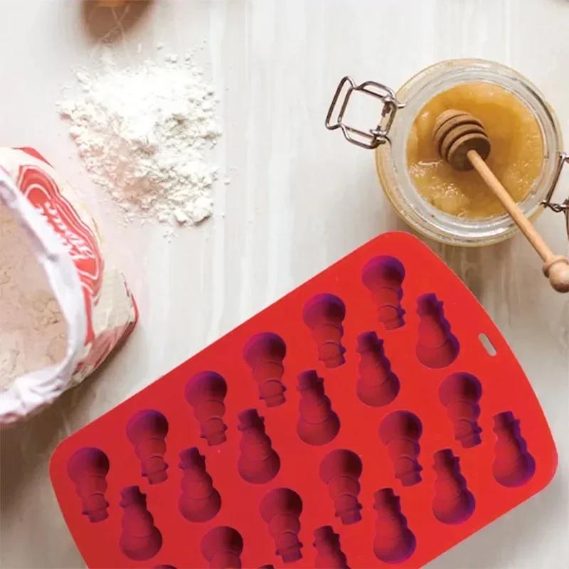 Christmas Cookie Molds Gingerbread Man Snowman Snowflake Chocolate Mold DIY Xmas Cookie Candy Mold Gummy Drop Mold Cake Tools