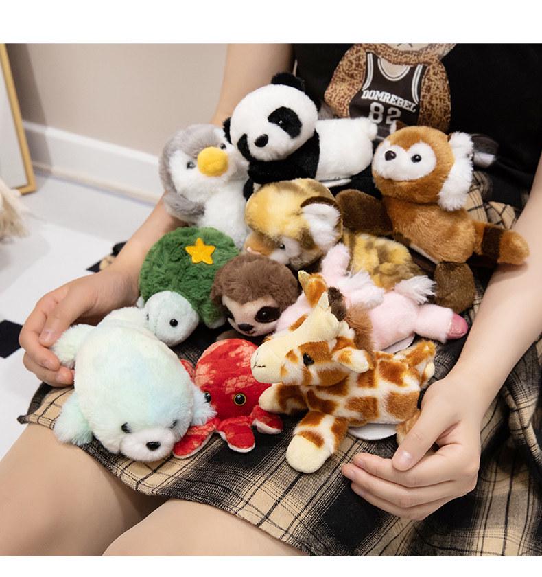 Magnetic Shoulder Plush: Tiger, Penguin, Panda & Giraffe Doll Gift