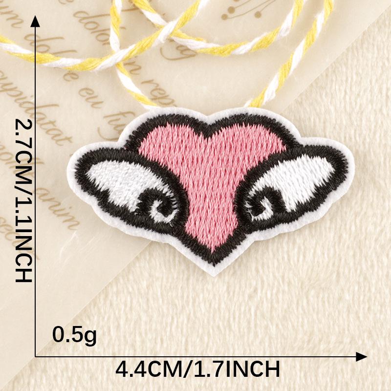 Kreslené zvířecí a ovocné vyšívané nášivky pro DIY oděvní doplňky