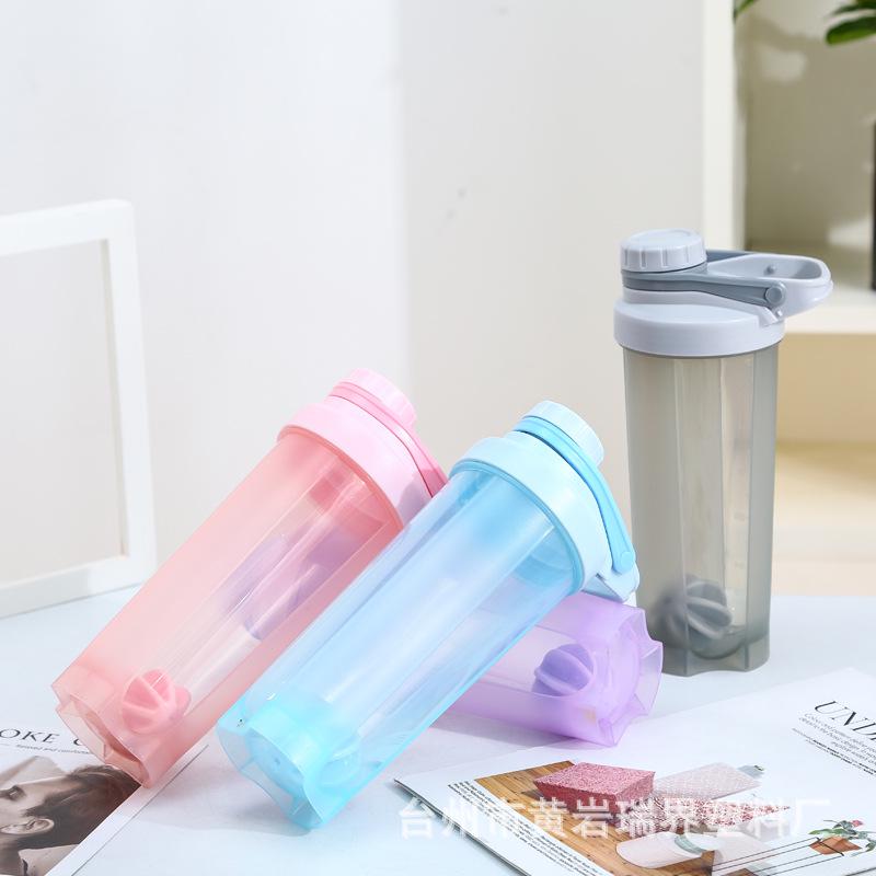 Portable Shaker Bottle for Men & Women - Fitness Protein Powder Water Cup with Scale