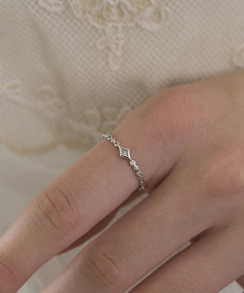Akarki 925 Silver Vesper Ring