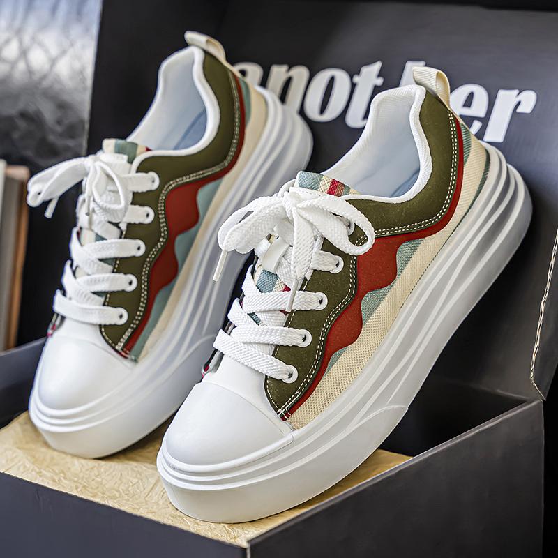 Men 's Casual Four Seasons Fashion Skateboarding Students Comfortable Sneakers Boys Trending Soft Sole Breathable Shoes