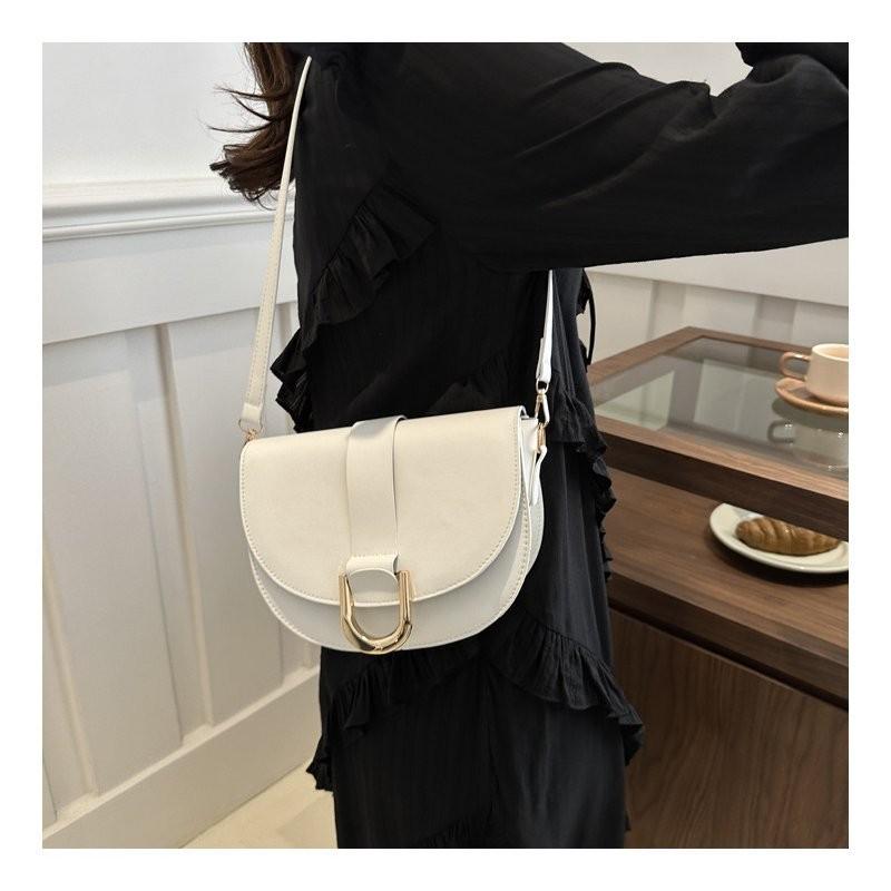 Chic And Trendy Pu Saddle Bag For Women Spring Summer Fashion Crossbody Bag With Stitching Design