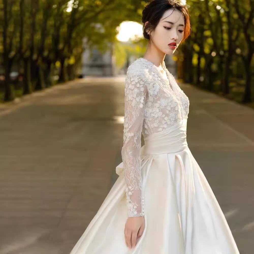 Satin Schwere Industrie Hochzeitskleid Braut 1011 Neues Sommer Hauptkleid Hohe Textur Kleine Lange Ärmel Retro