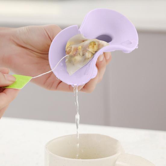 Silicone Cup Lid Heat Resistant Non-Slip Cat Head Design Cup Insulator Lid with Tea Bag Holder Dishwasher Safe Cup Cover for Coffee Milk Tea