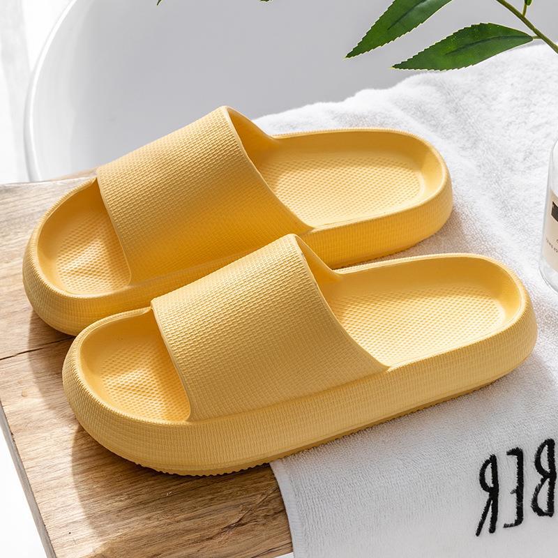 

New summer Internet celebrity couple cool slippers men s and women s home bathroom non-slip outer wear thickened EVA slippers 36/37 (suitable for 35/36 feet) жёлтый