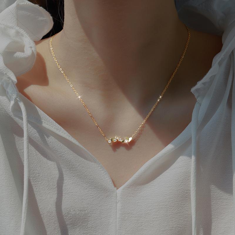 Love Necklace Women's Light Luxury Niche Pendant Summer Heart-shaped Clavicle Chain Design Sense