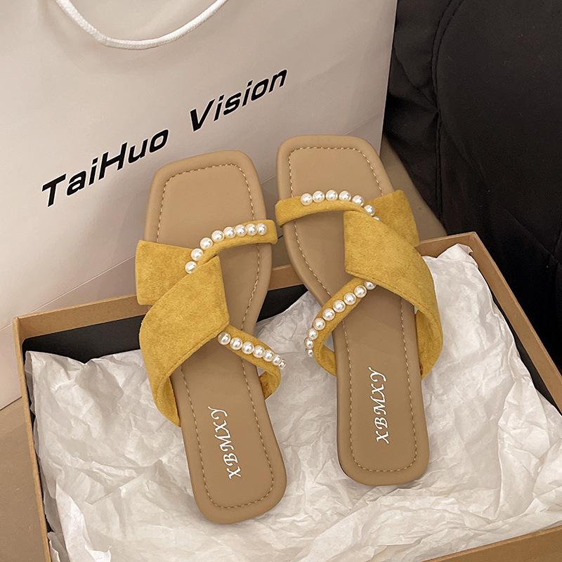 French square head one-word slippers women's wear 2025 summer new with skirt high-end Internet celebrity fashion cool slippers