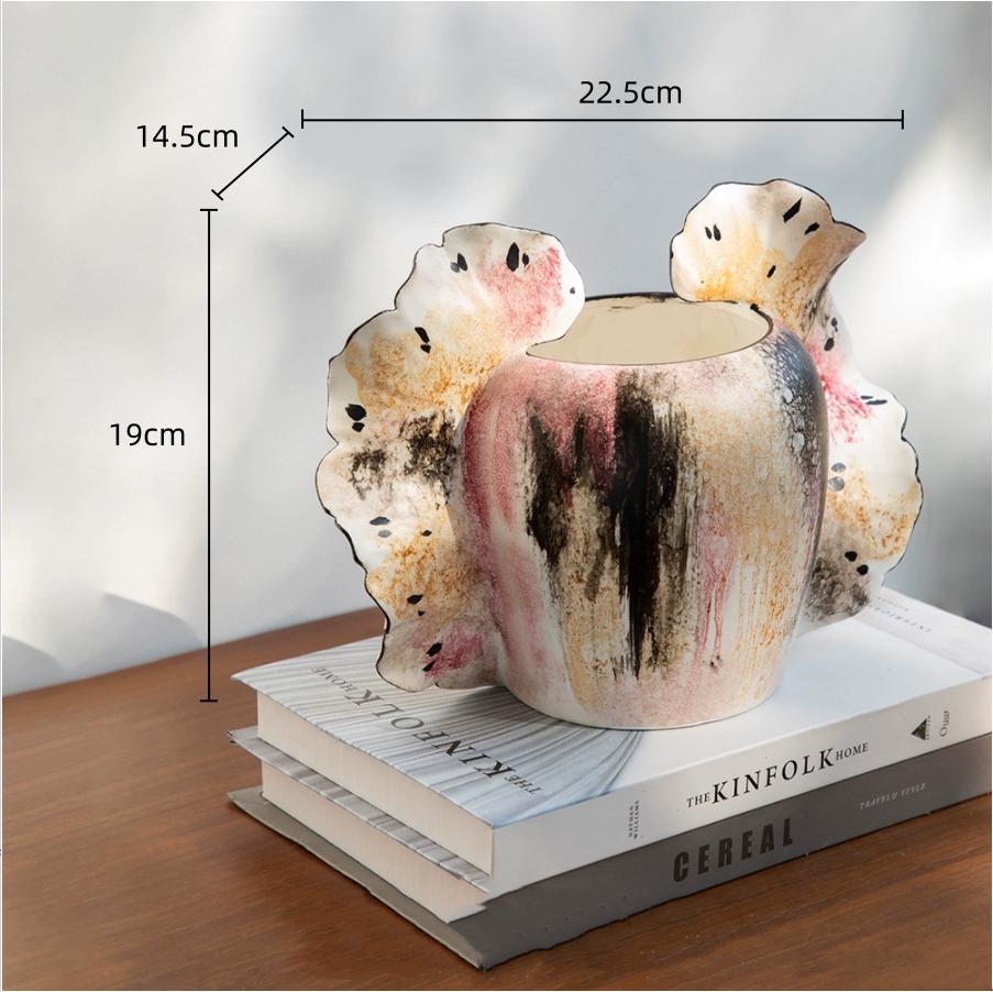 Creative Hand-painted Ceramic Vases Wavy Patterned Wings Ceramic Handicraft Floral Arrangement Accessories Home Decoration