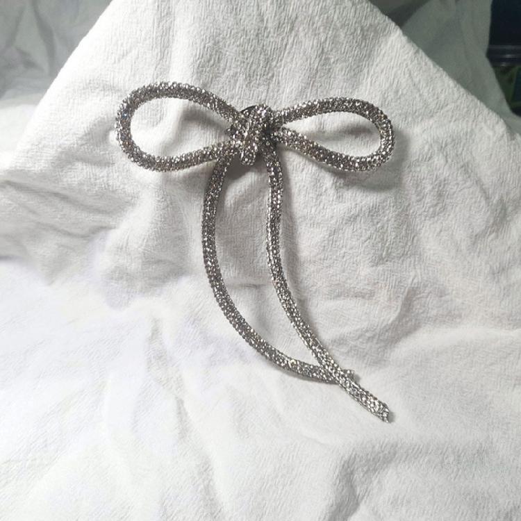 Elegant Diamond Embellished Bowknot Brooch Unique Collar Pin for Fashion Lovers