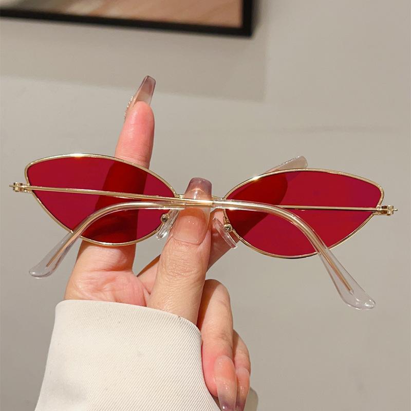 Metal Small Frame Vintage Cat Eye Sunglasses Women For Men Popular Luxury Brand Designer Sun Glasses Punk Hip Hop Eyewear Uv400