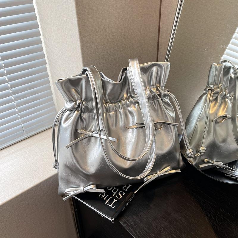 Shoulder Bag Women's New Versatile Large-capacity Tote Bag Fashionable Commuter Bag