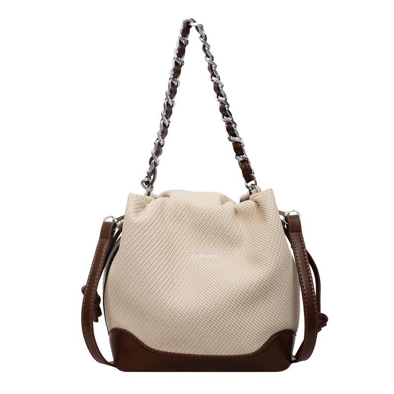 Women's niche design small bag Women's 2025 new fashion commuter shoulder messenger bag chain portable bucket bag