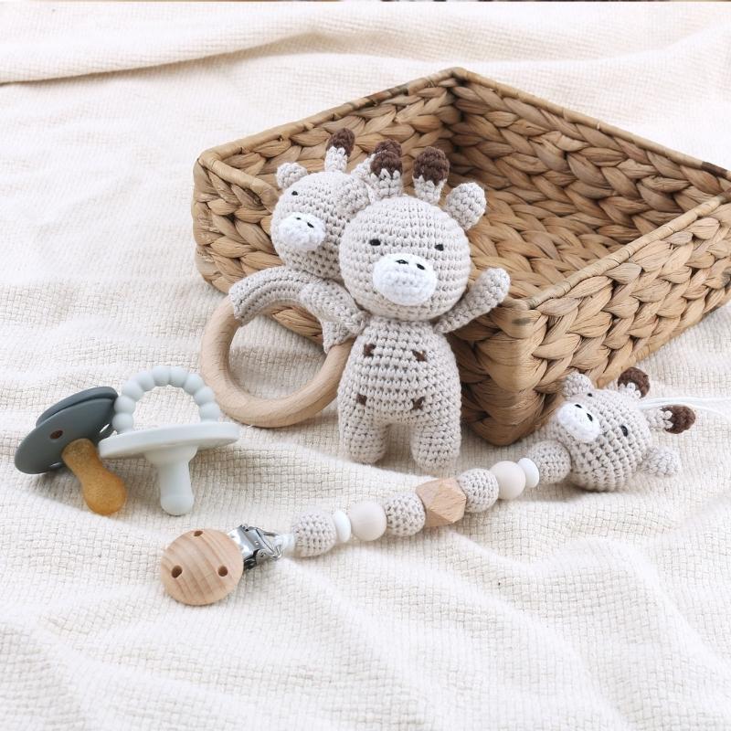 Dětský dřevěný bavlněný řetízek na dudlík Háčkované zvířátko jelen Zvonek Ekologický klip na dudlík Kousací náramek pro novorozence