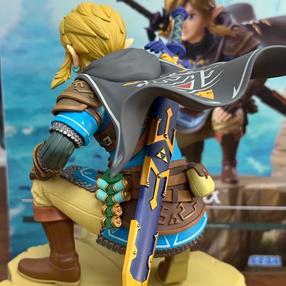 Anime 12CM Legend Of Zelda Link Kingdom Of Tears Squatting Position Figure Statue Game Pvc Handheld Models Toy Ornaments Gifts