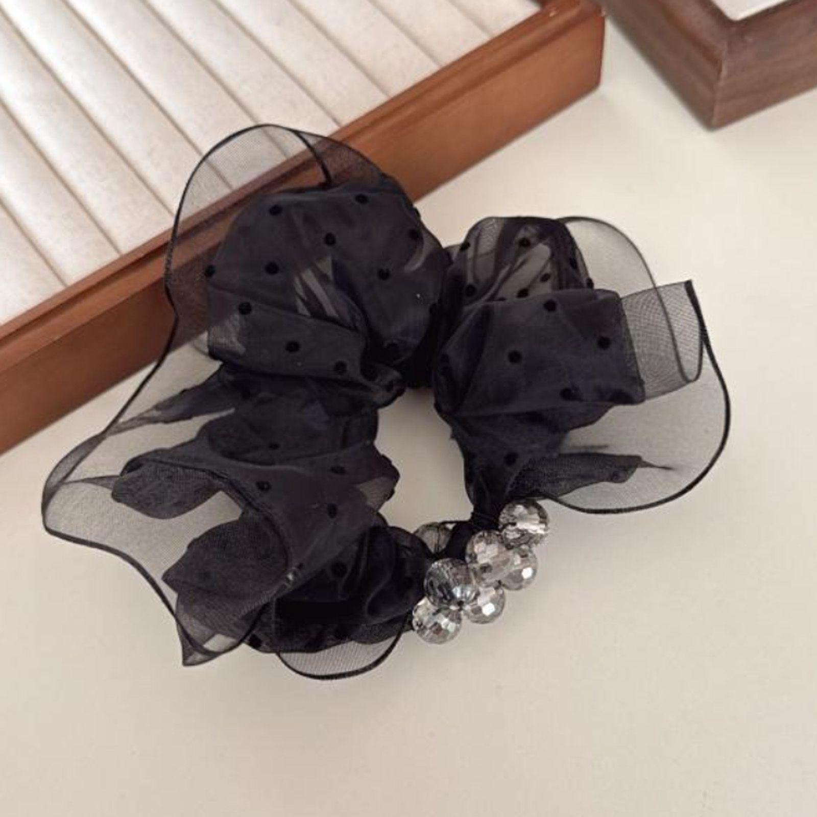 

Elegant Polka Dot Crystal Scrunchie - Versatile Hair Accessory with a Chic Fragrant Style чорний