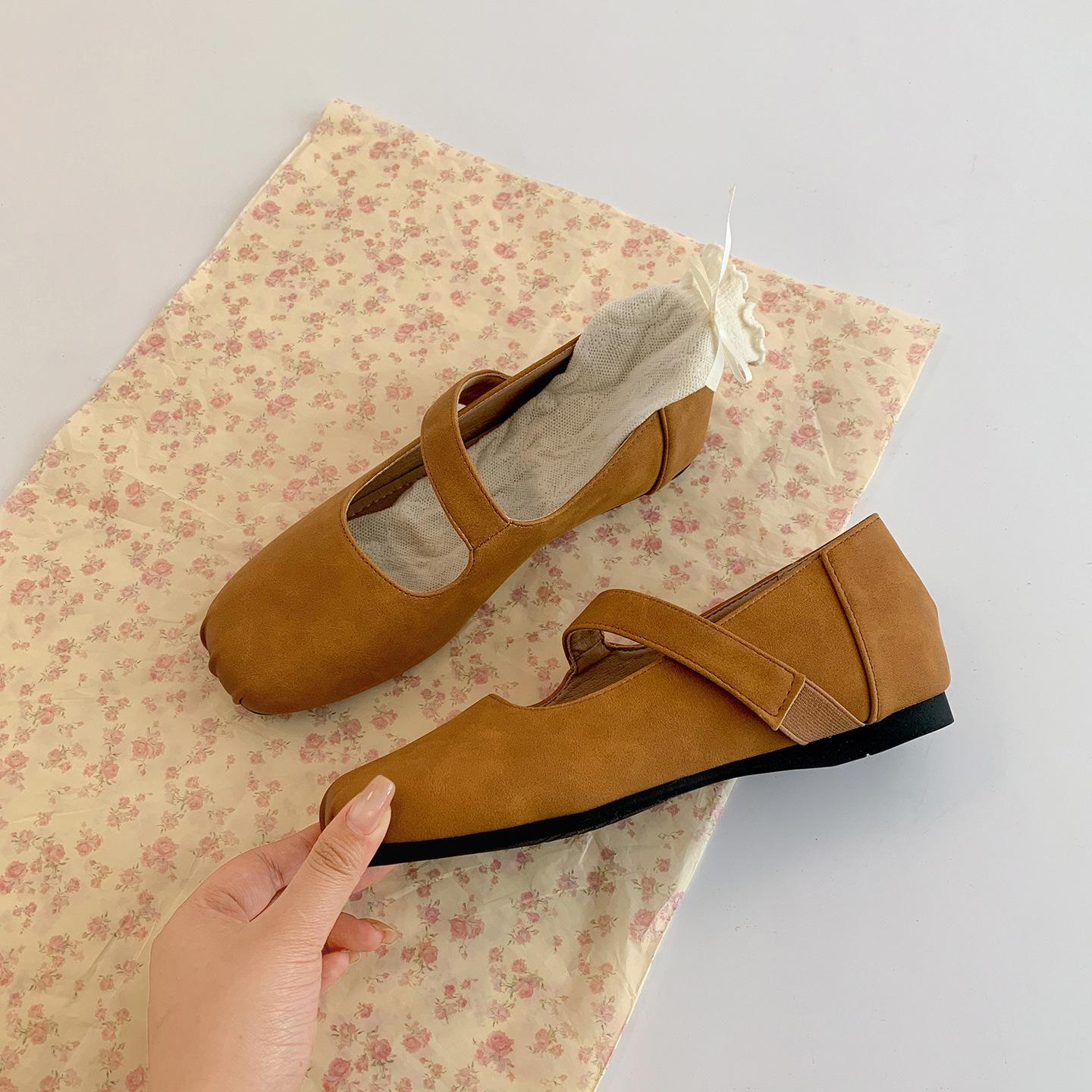 

Queen Fan retro flat bottom shallow mouth inner height increase single shoes women s 2025 new autumn skirt Mary Jane shoes 39 хаки